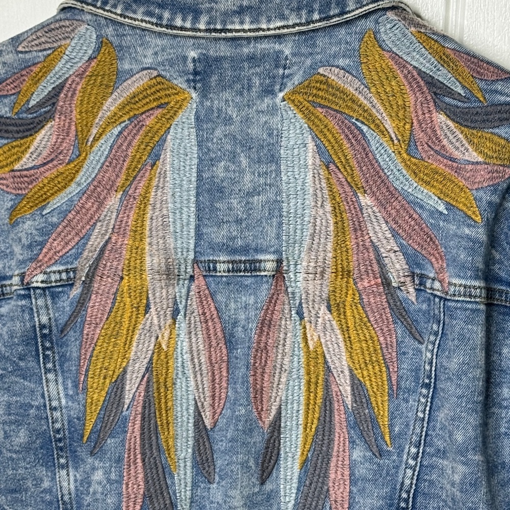 Austin Landing Cropped Denim Jacket Embroidered Wings Medium Boho Western - Picture 7 of 8